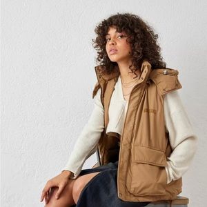 BDG urban outfitters puffer vest S/M